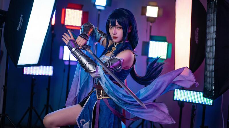 白桃少女Cosplay视频：国风武侠角色演绎